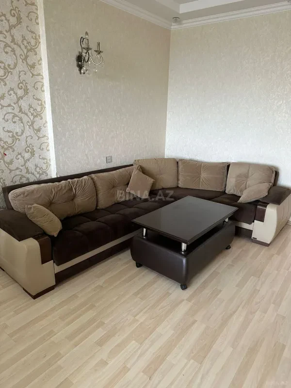 Kirayə verilir 2 otaqlı mənzil 100 m²