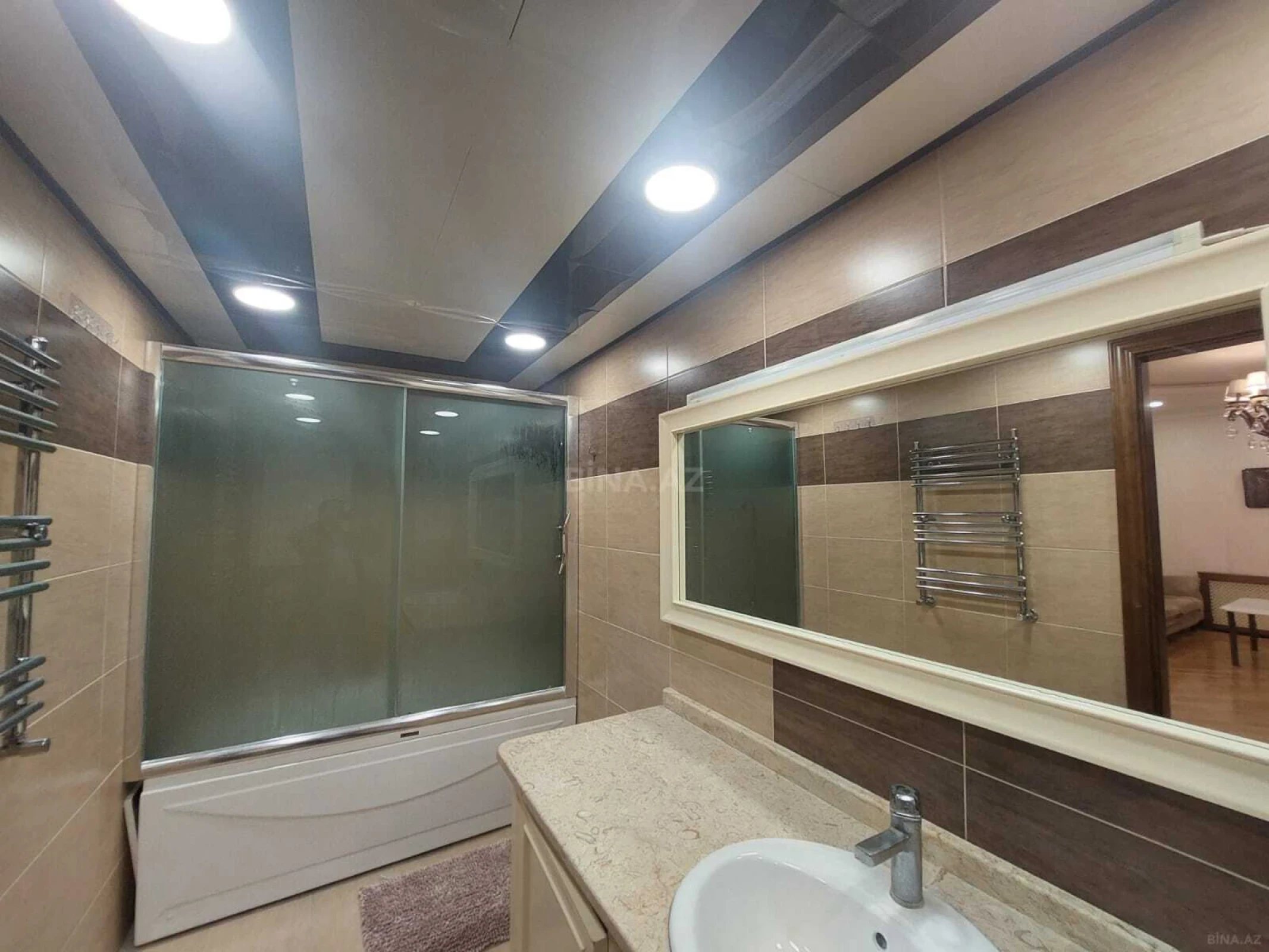 Kirayə verilir 4 otaqlı mənzil 160 m²