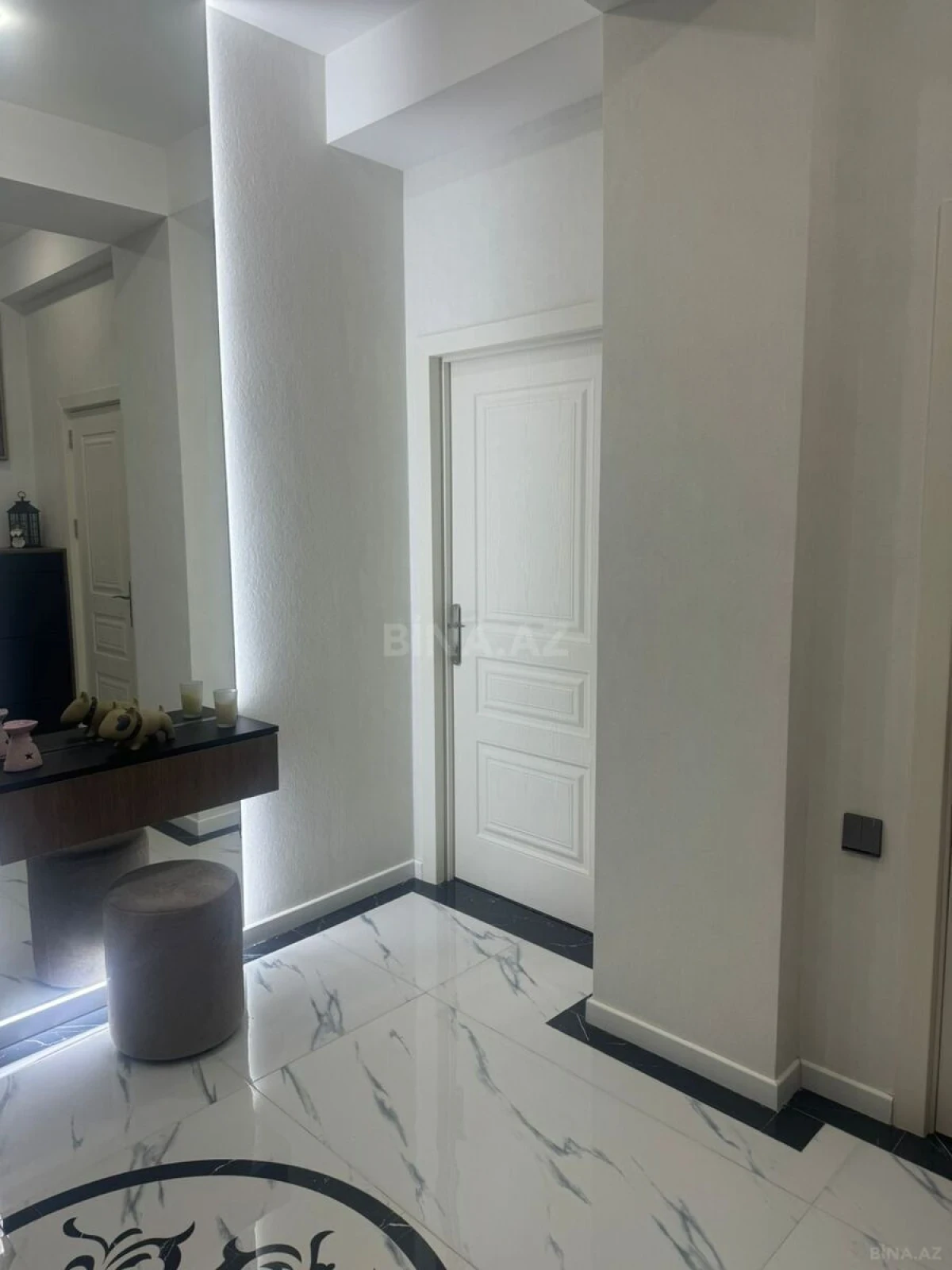 Satılır 3 otaqlı mənzil 105 m²
