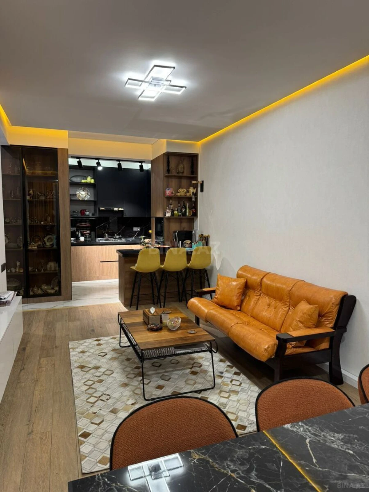 Satılır 3 otaqlı mənzil 105 m²
