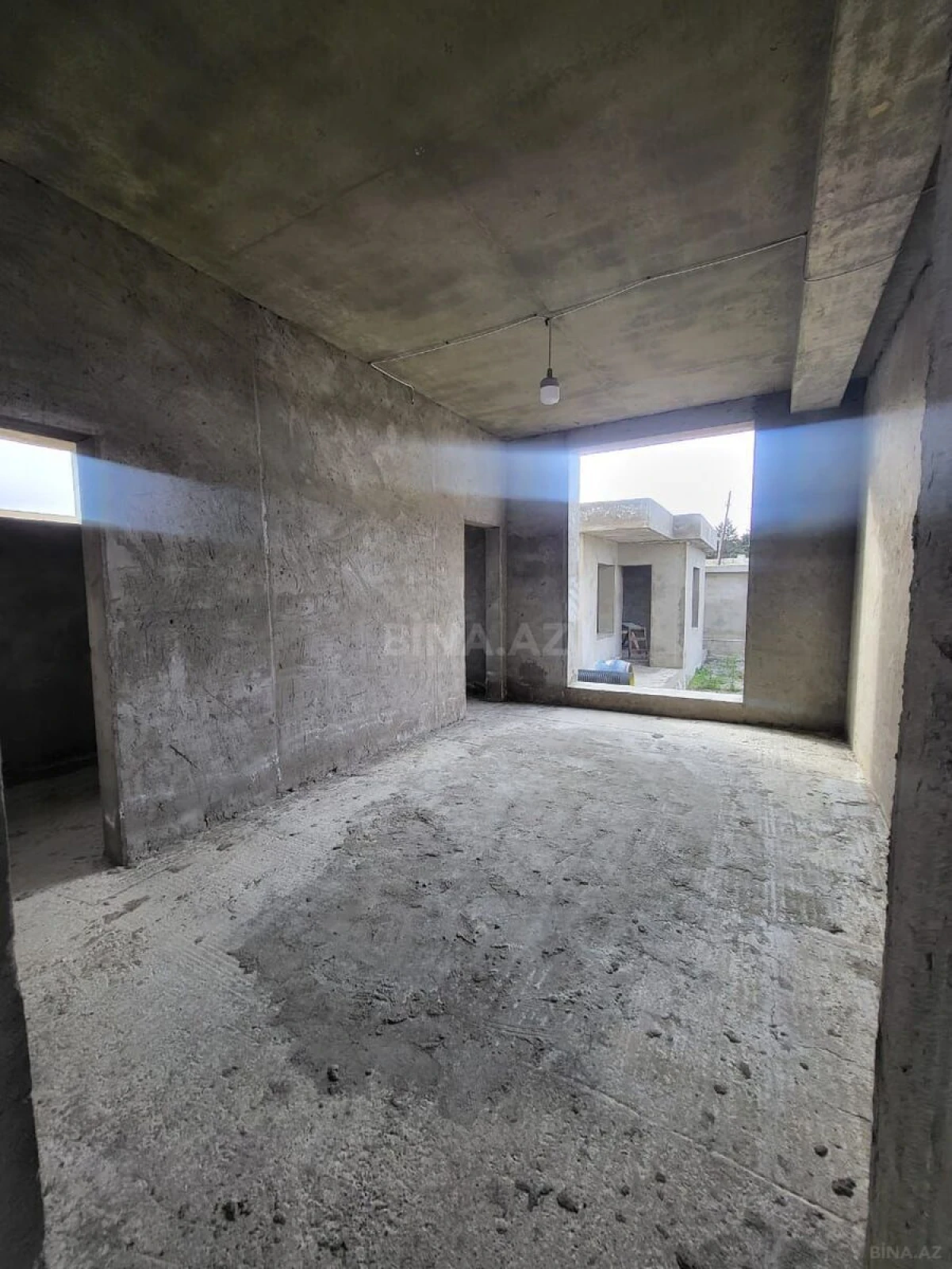 Satılır 7 otaqlı həyət evi 500 m²