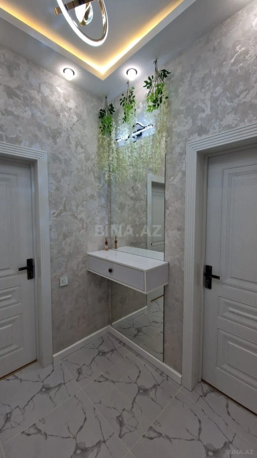 Satılır 3 otaqlı mənzil 71 m²