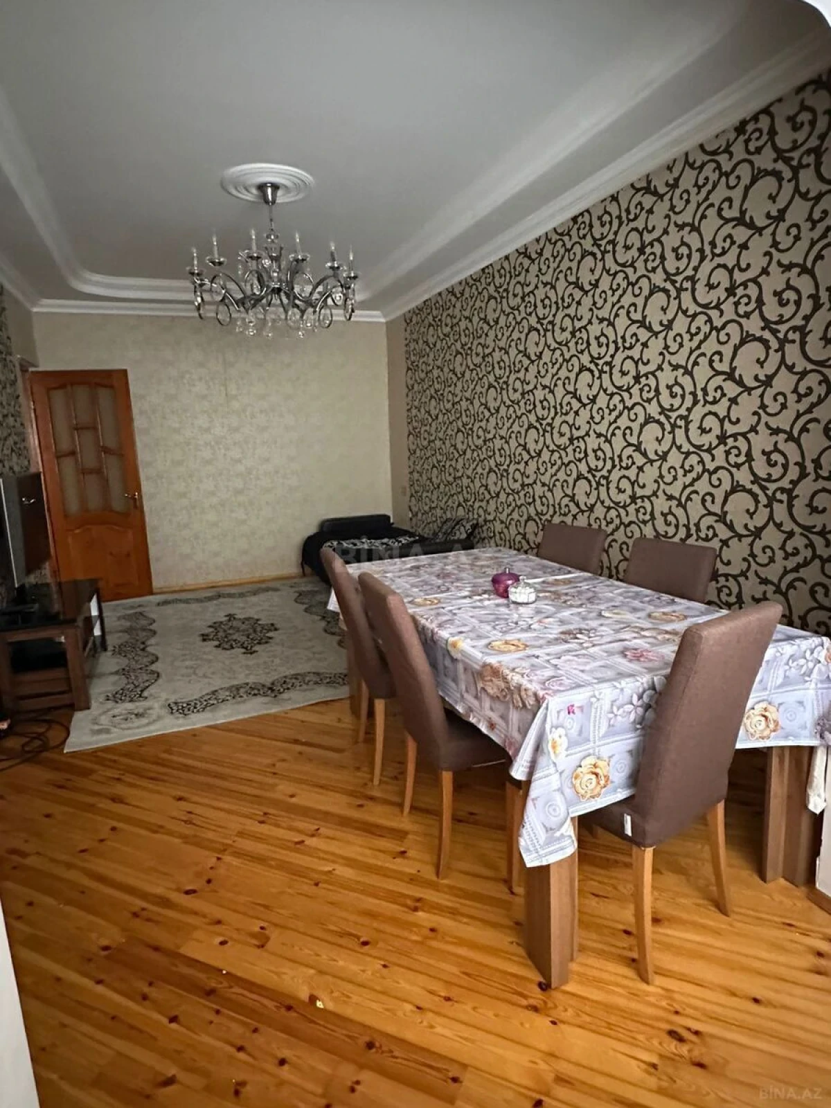 Kirayə verilir 4 otaqlı mənzil 120 m²