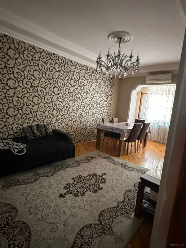 Kirayə verilir 4 otaqlı mənzil 120 m²