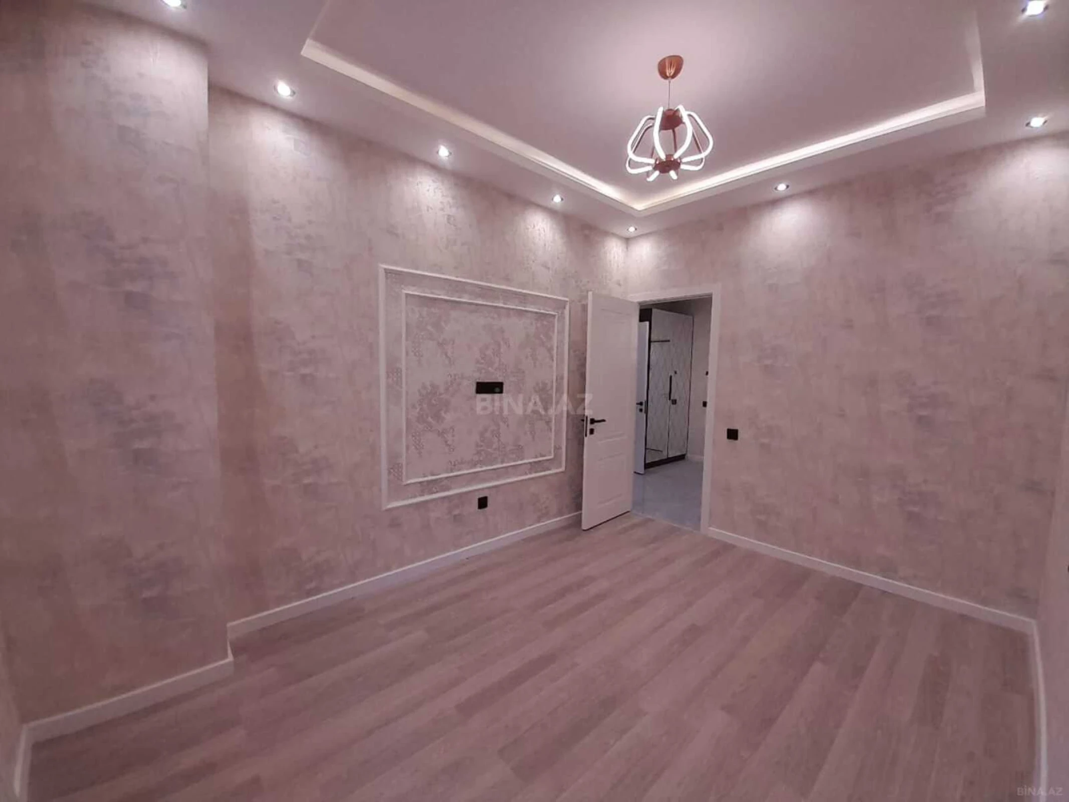 Satılır 2 otaqlı mənzil 56 m²