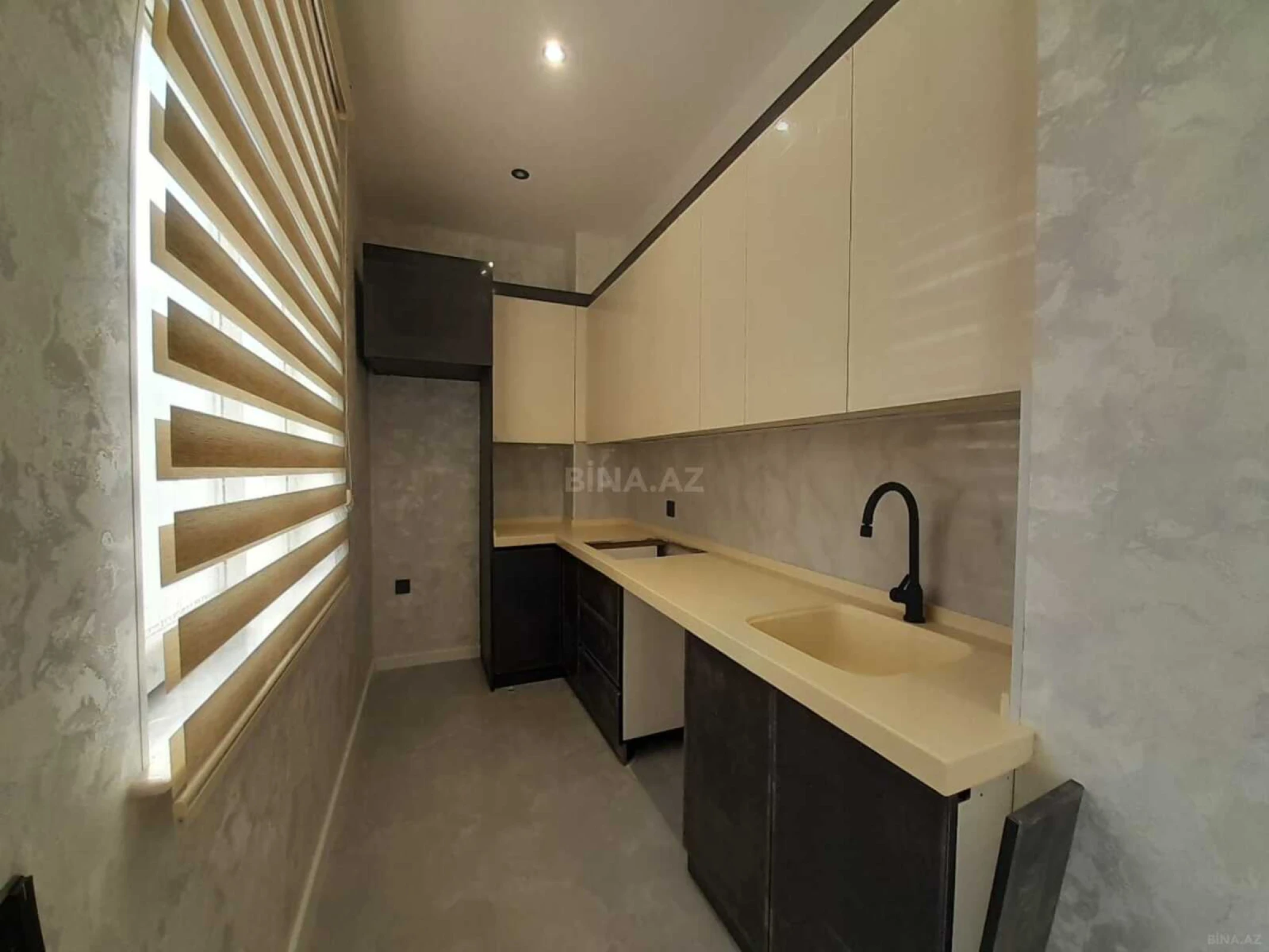 Satılır 2 otaqlı mənzil 56 m²