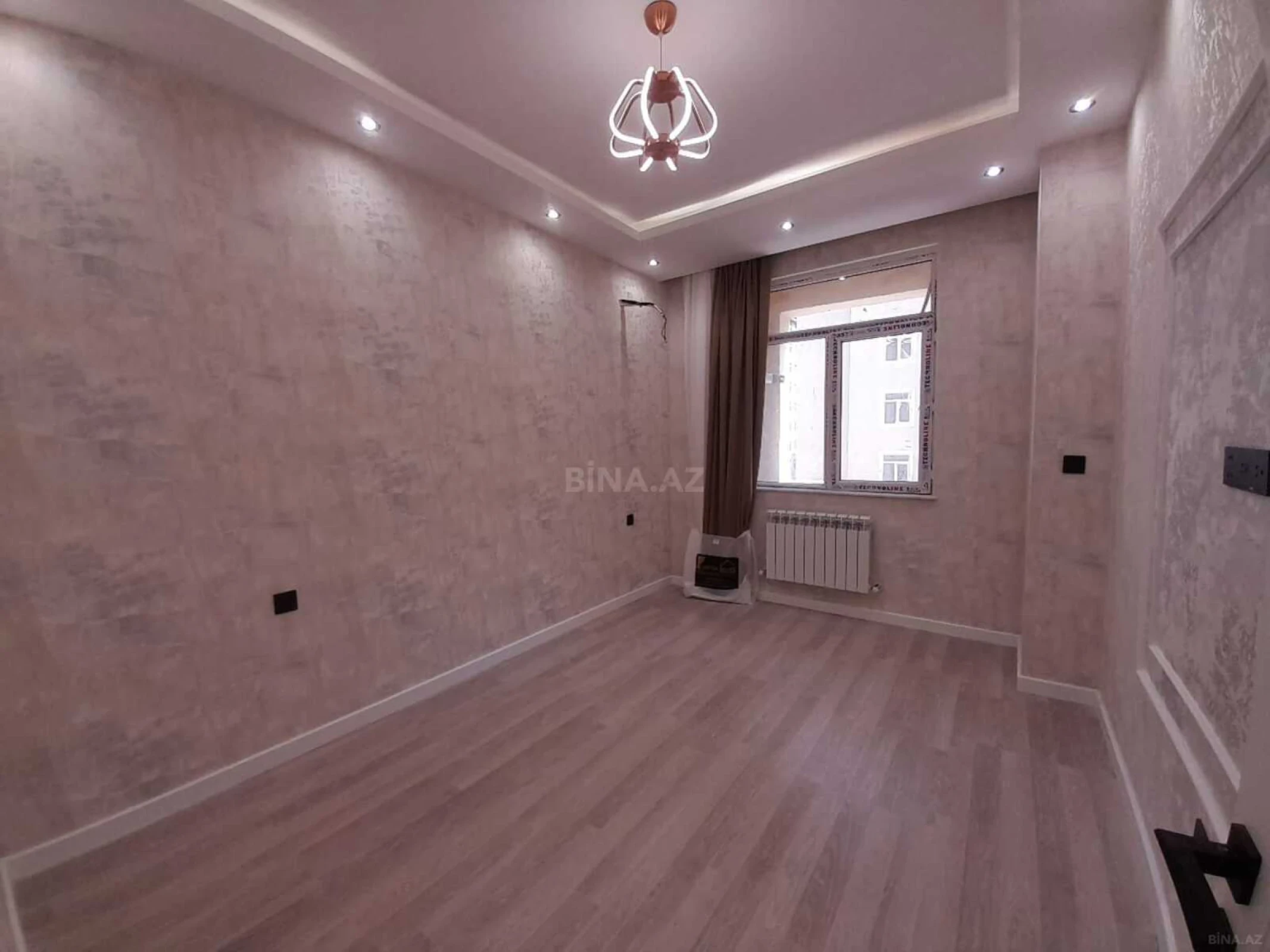 Satılır 2 otaqlı mənzil 56 m²