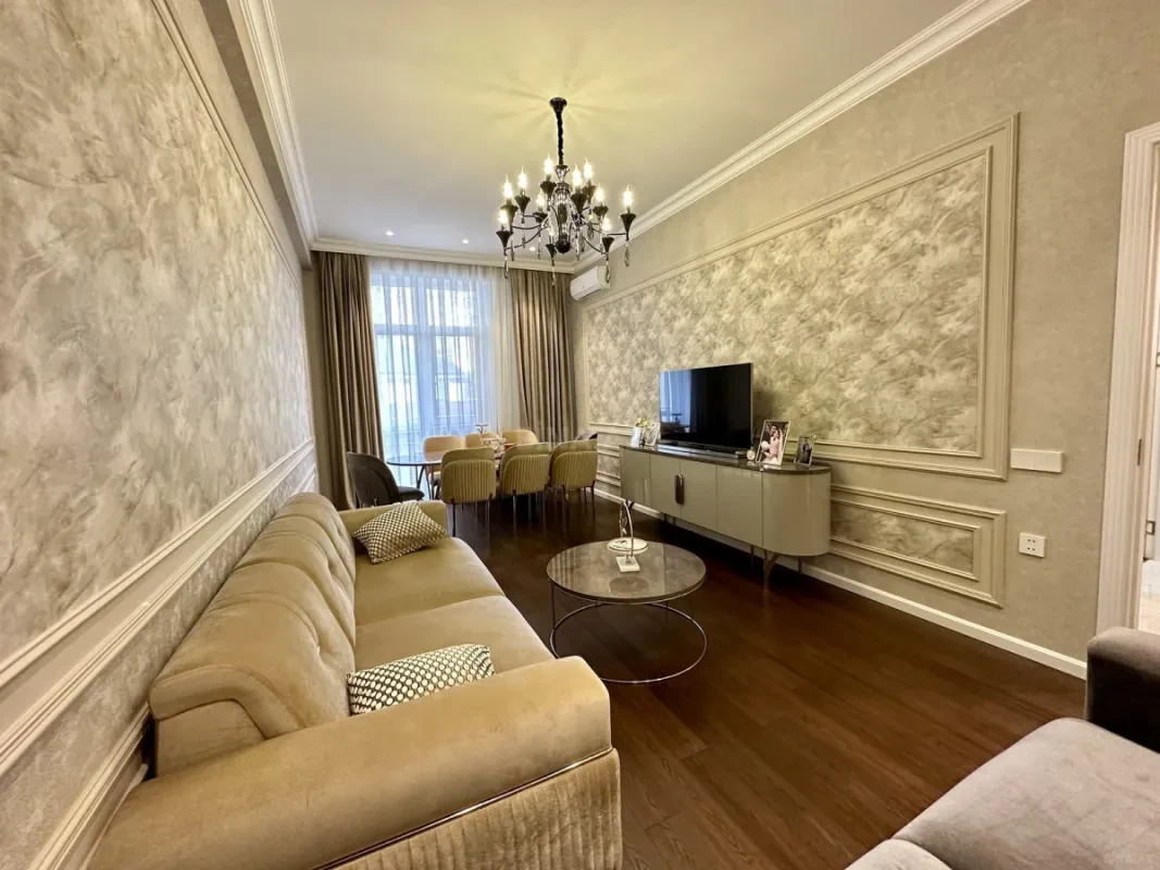 Satılır 3 otaqlı mənzil 98 m²