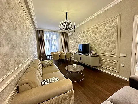 Satılır 3 otaqlı mənzil 98 m²