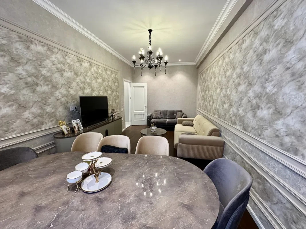 Satılır 3 otaqlı mənzil 98 m²