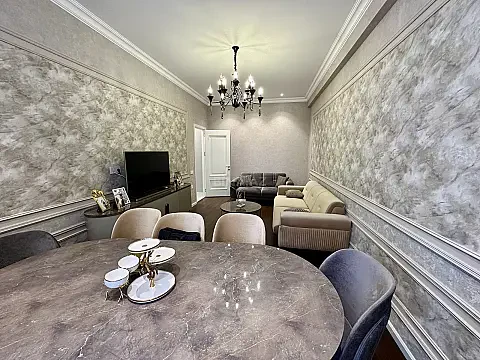 Satılır 3 otaqlı mənzil 98 m²