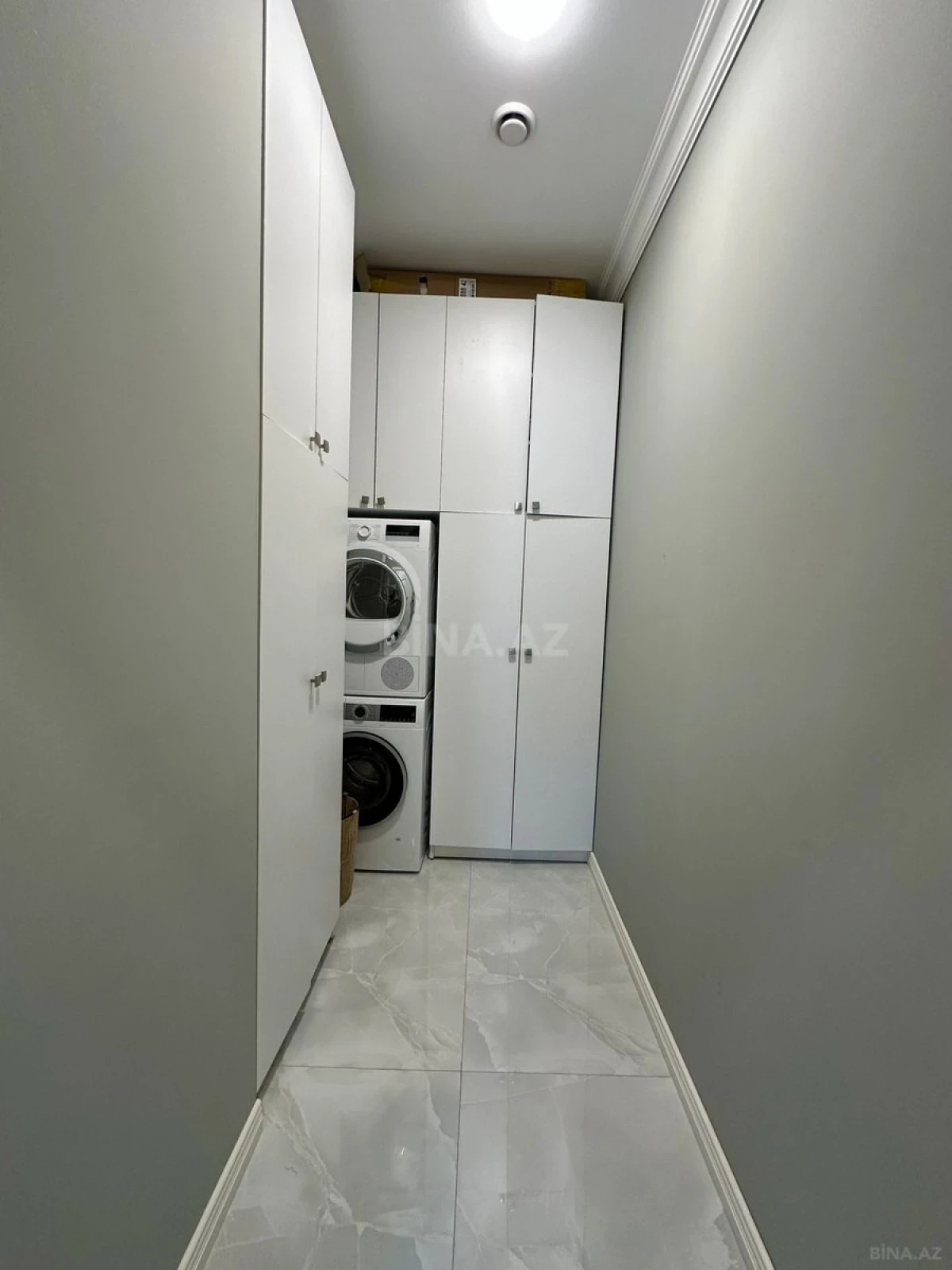 Satılır 3 otaqlı mənzil 98 m²
