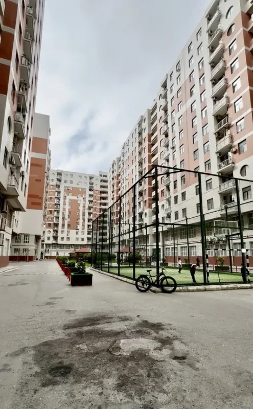 Satılır 3 otaqlı mənzil 98 m²