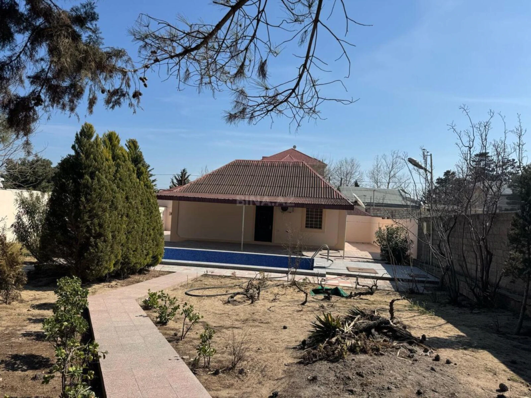 Kirayə verilir 3 otaqlı həyət evi 90 m²