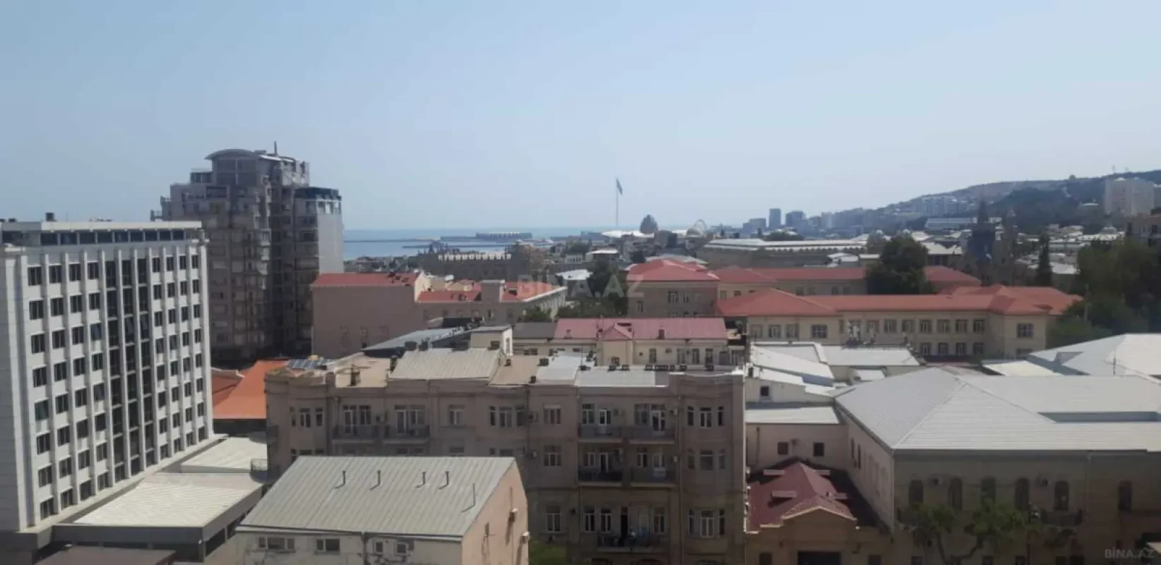 Satılır 3 otaqlı mənzil 132 m²