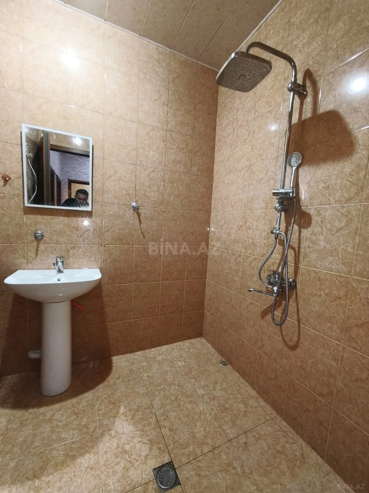 Kirayə verilir 2 otaqlı mənzil 65 m²