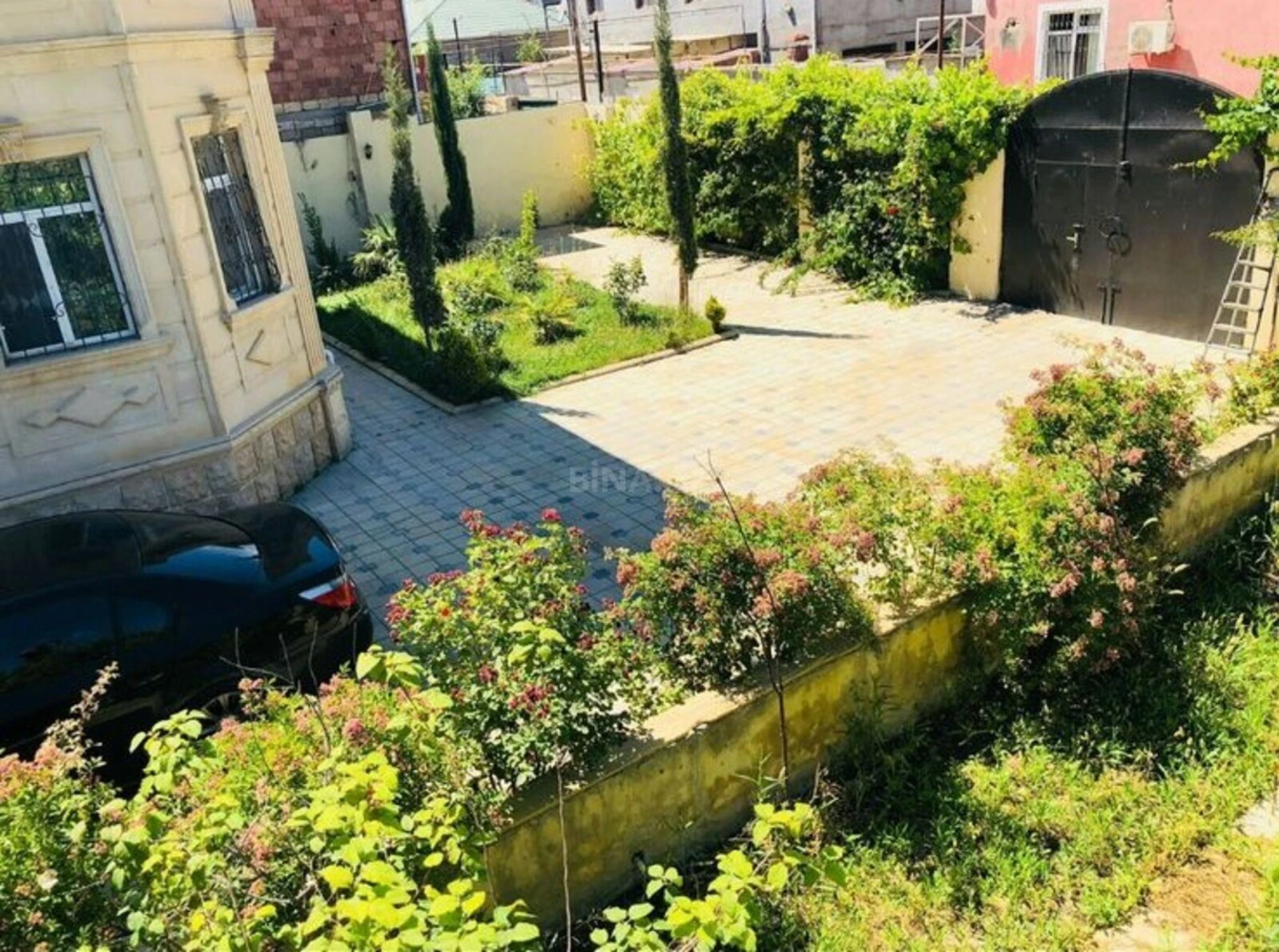 Kirayə verilir 5 otaqlı həyət evi 300 m²