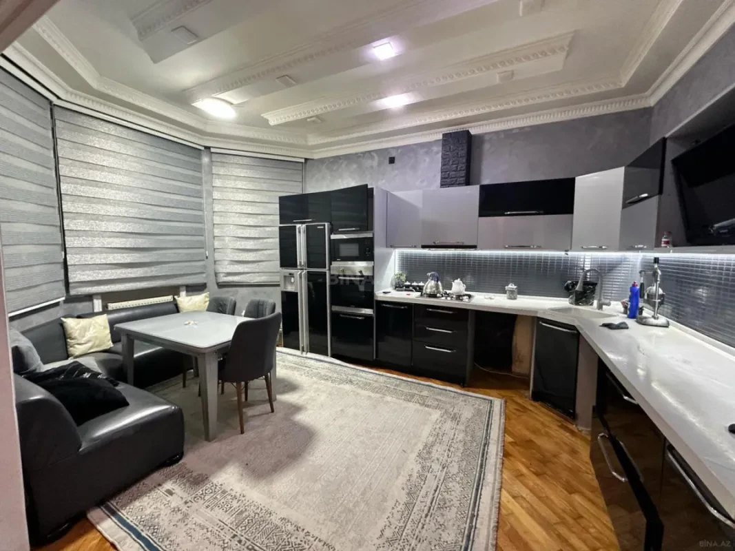 Kirayə verilir 5 otaqlı həyət evi 300 m²