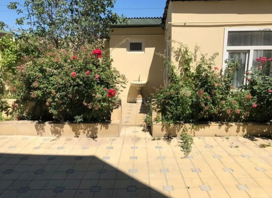 Kirayə verilir 5 otaqlı həyət evi 300 m²