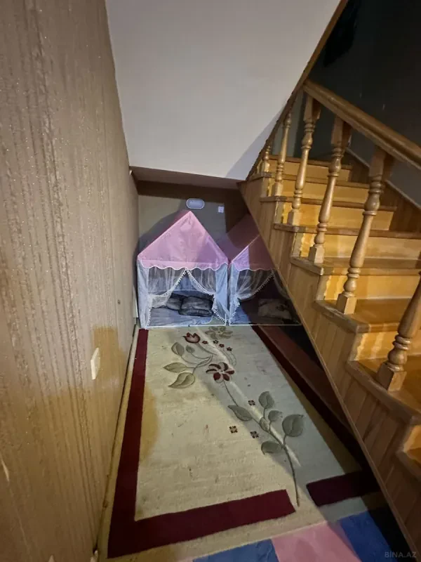 Kirayə verilir 5 otaqlı həyət evi 300 m²