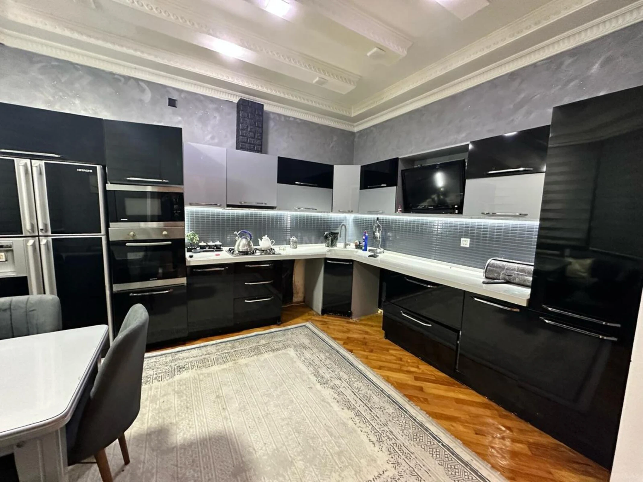 Kirayə verilir 5 otaqlı həyət evi 300 m²