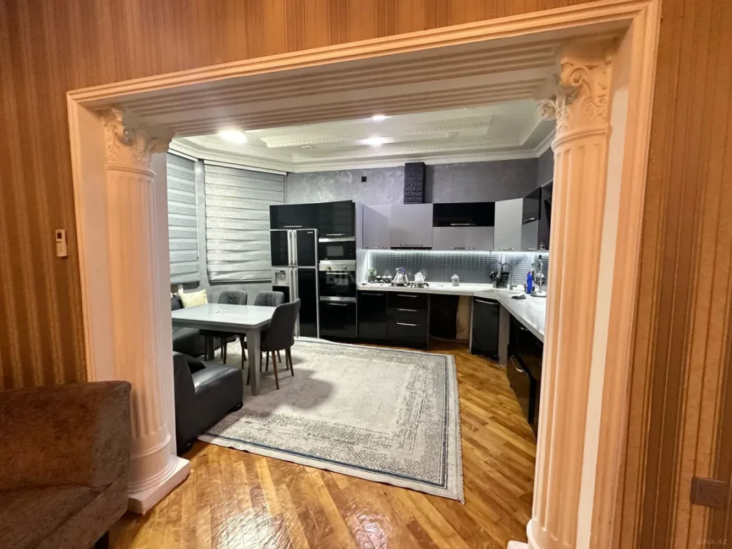 Kirayə verilir 5 otaqlı həyət evi 300 m²