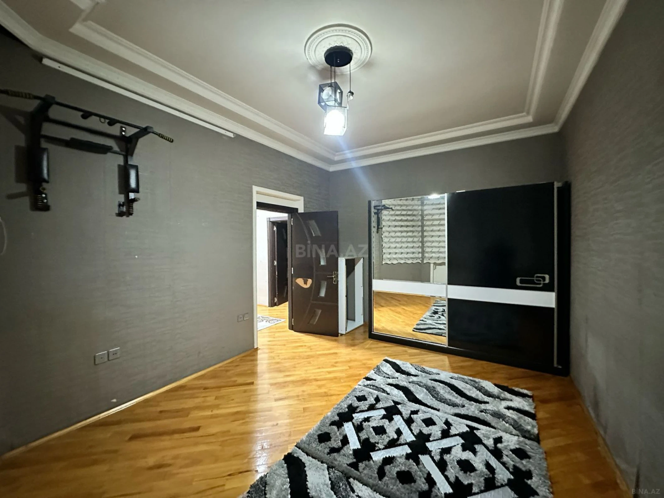 Kirayə verilir 5 otaqlı həyət evi 300 m²