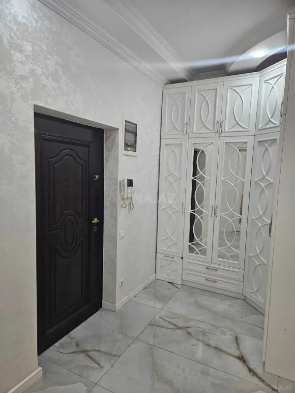 Satılır 3 otaqlı mənzil 120 m²