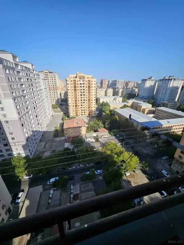 Satılır 3 otaqlı mənzil 120 m²