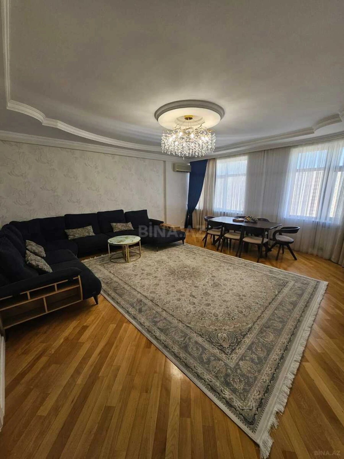 Satılır 3 otaqlı mənzil 120 m²
