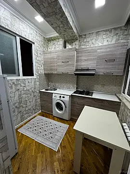 Kirayə verilir 2 otaqlı mənzil 65 m²