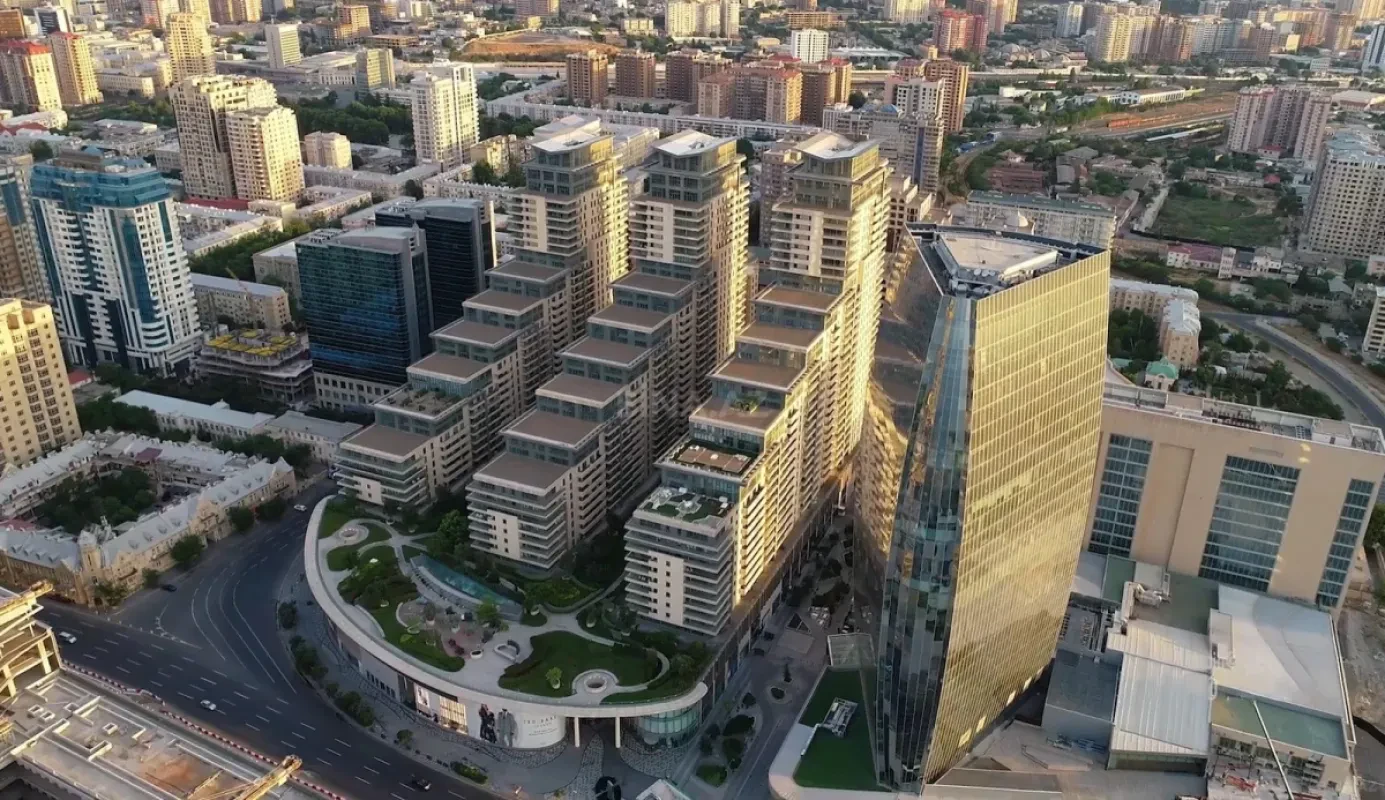 Kirayə verilir 5 otaqlı mənzil 320 m²