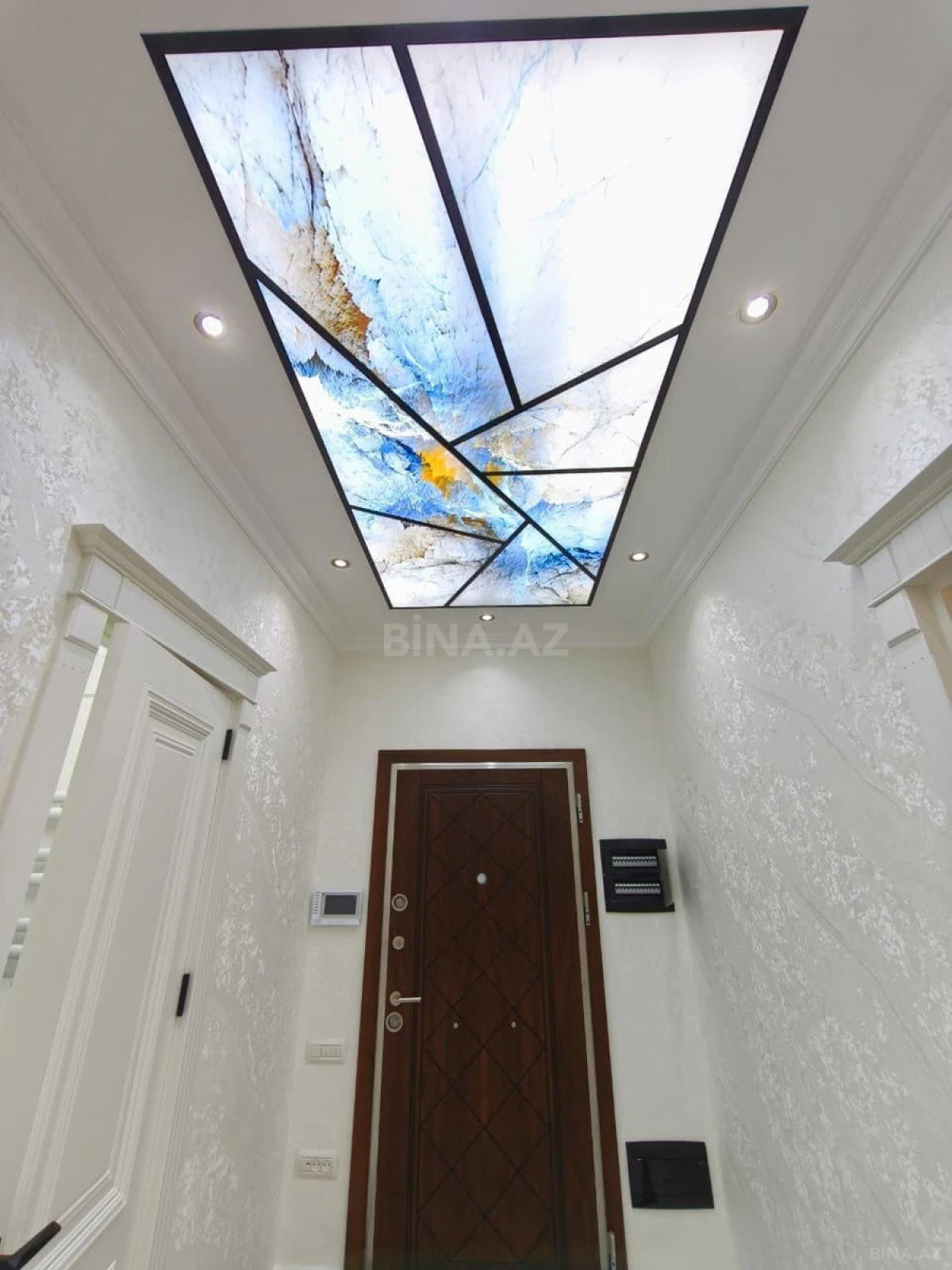 Satılır 3 otaqlı mənzil 96 m²