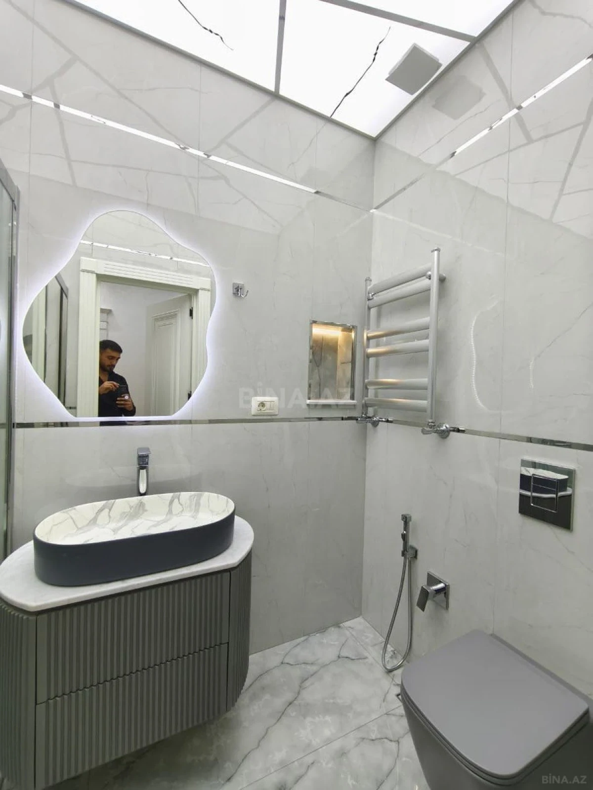 Satılır 3 otaqlı mənzil 96 m²
