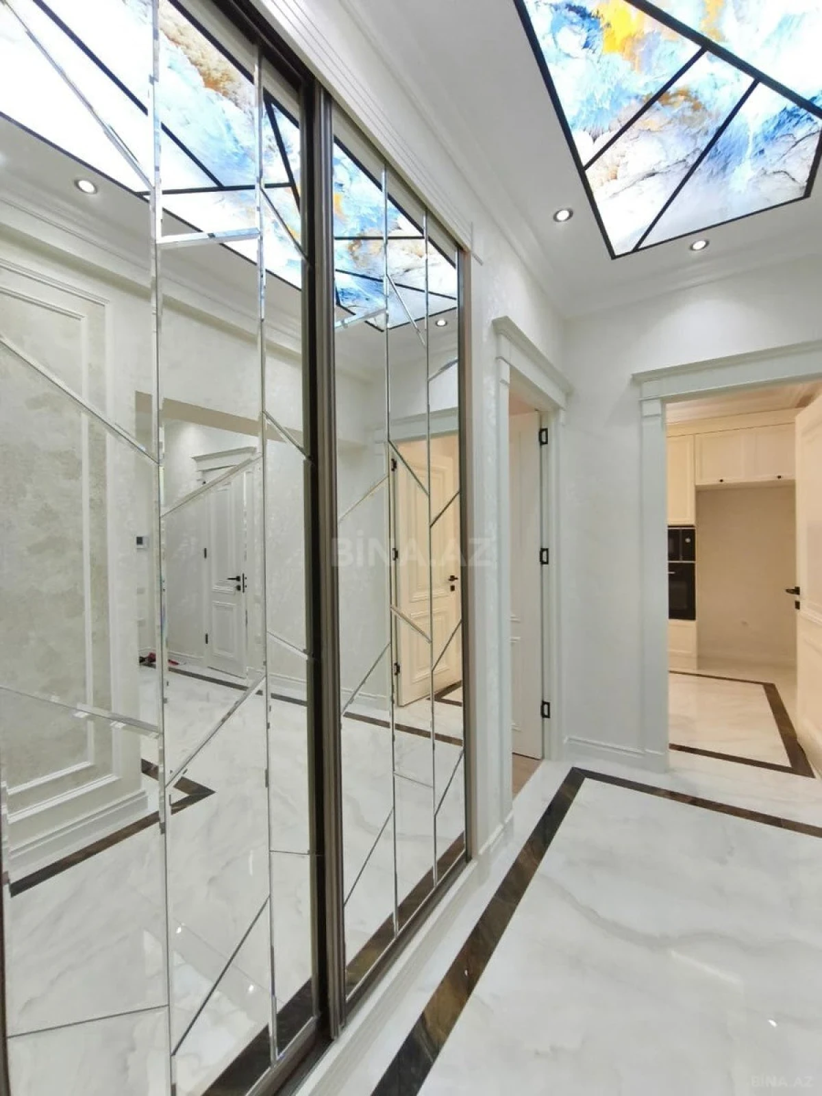Satılır 3 otaqlı mənzil 96 m²