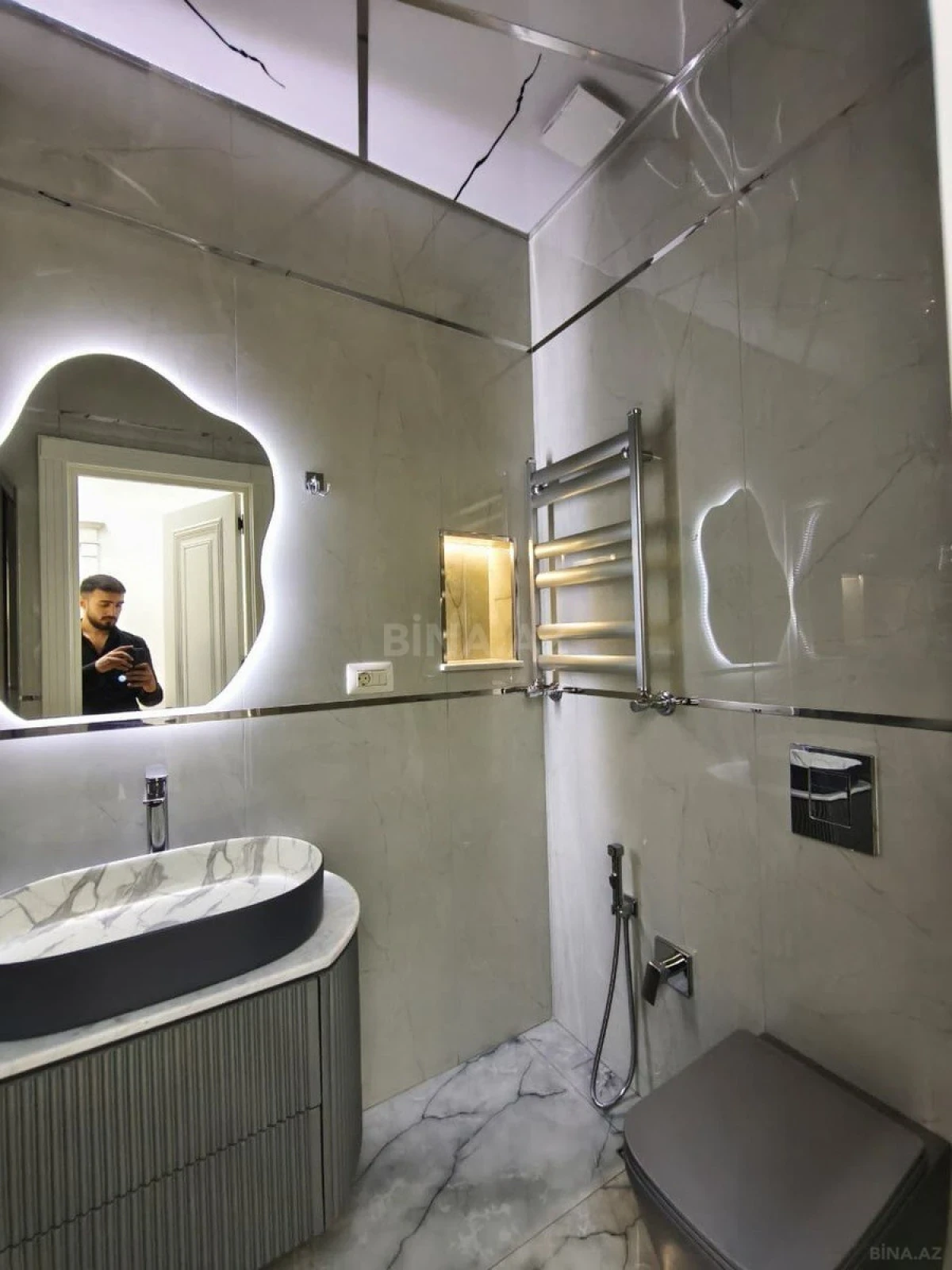 Satılır 3 otaqlı mənzil 96 m²