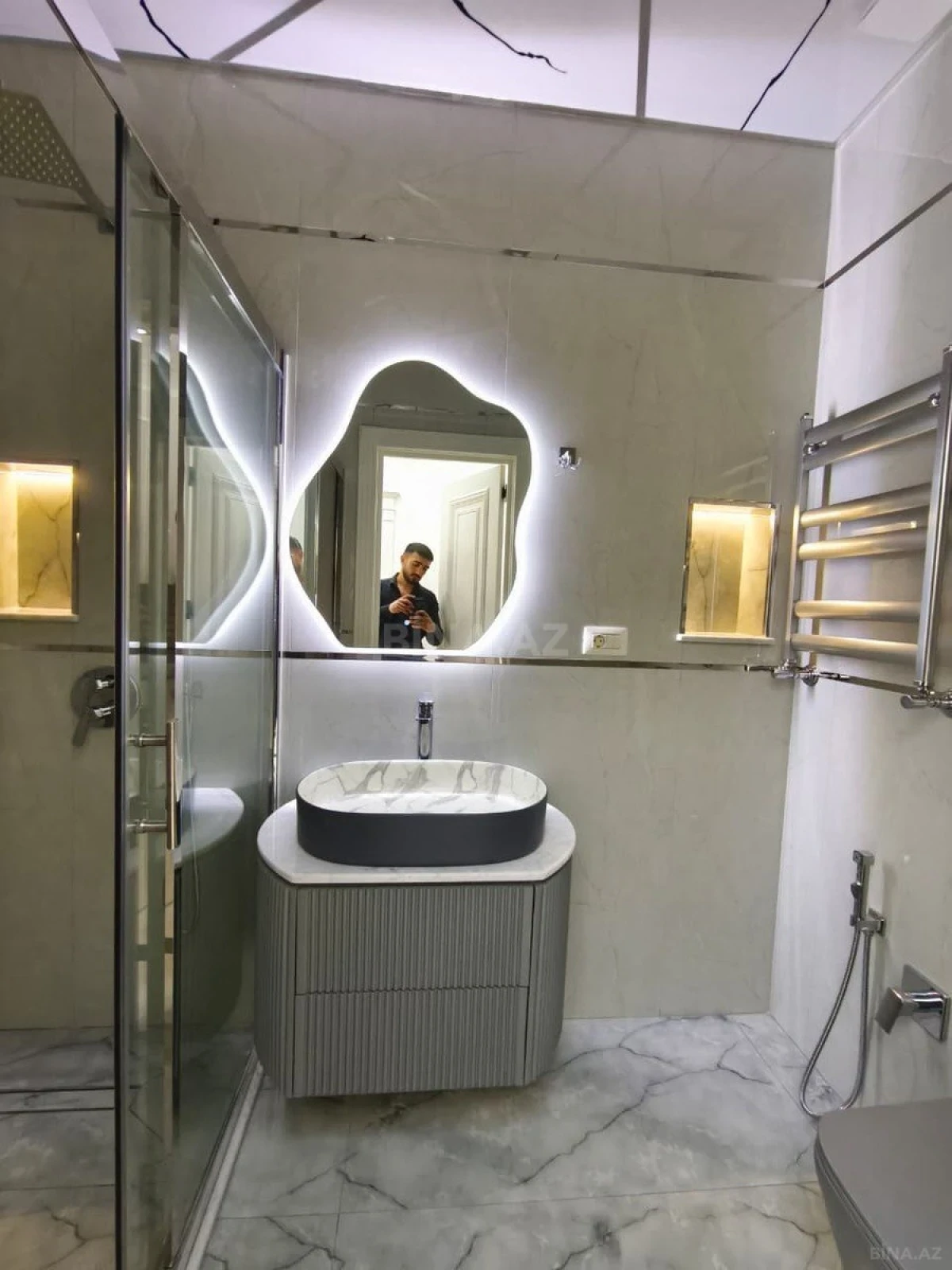 Satılır 3 otaqlı mənzil 96 m²