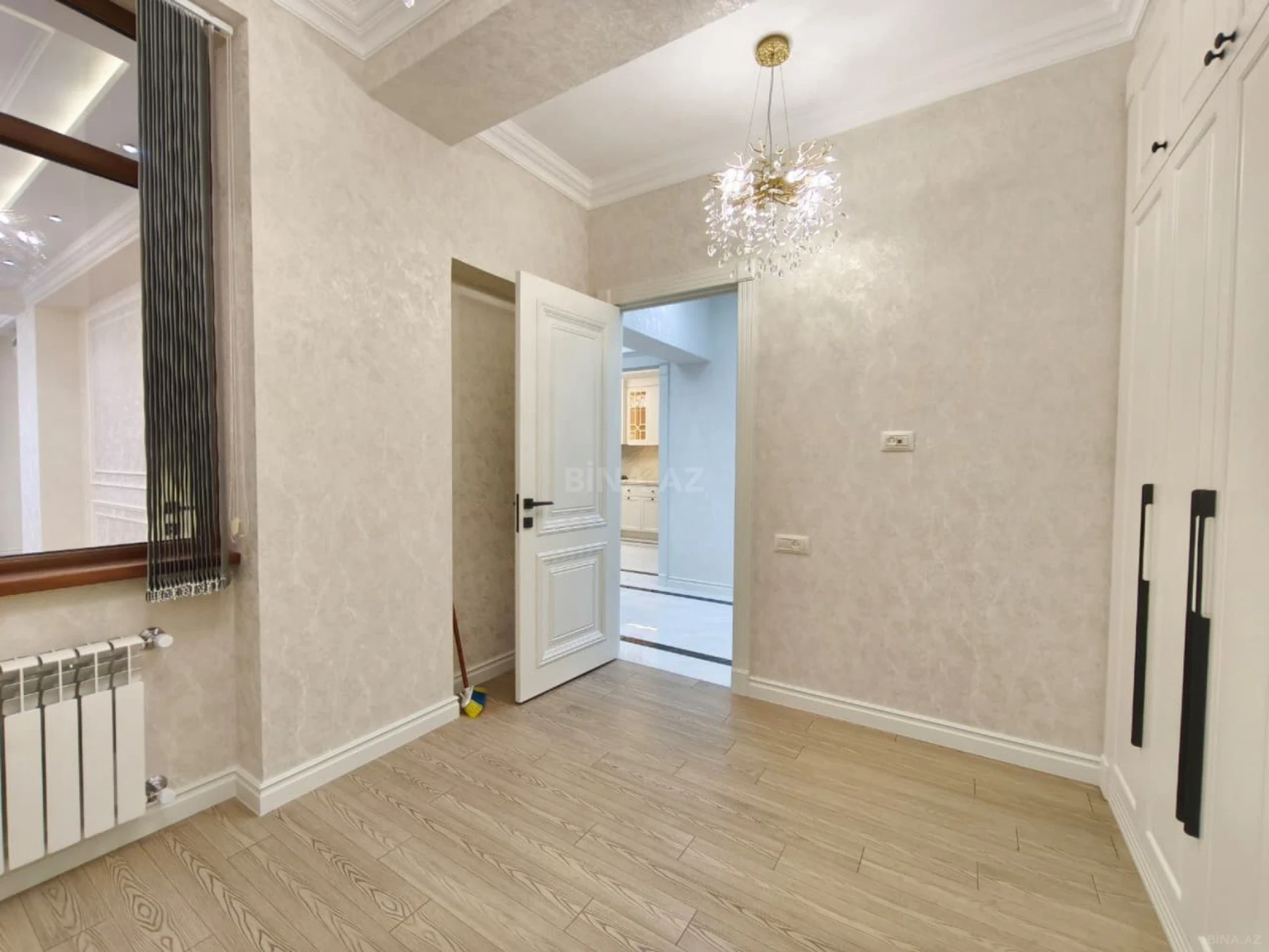 Satılır 3 otaqlı mənzil 96 m²