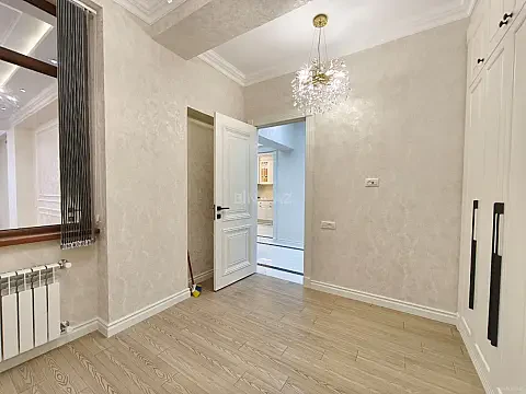 Satılır 3 otaqlı mənzil 96 m²