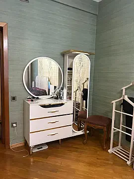 Kirayə verilir 2 otaqlı mənzil 80 m²