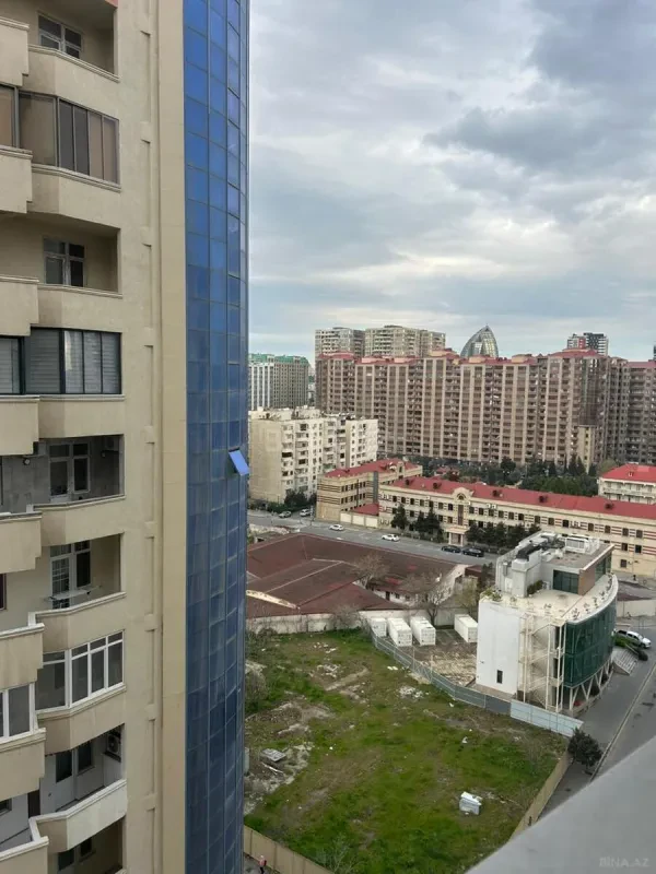 Kirayə verilir 2 otaqlı mənzil 80 m²