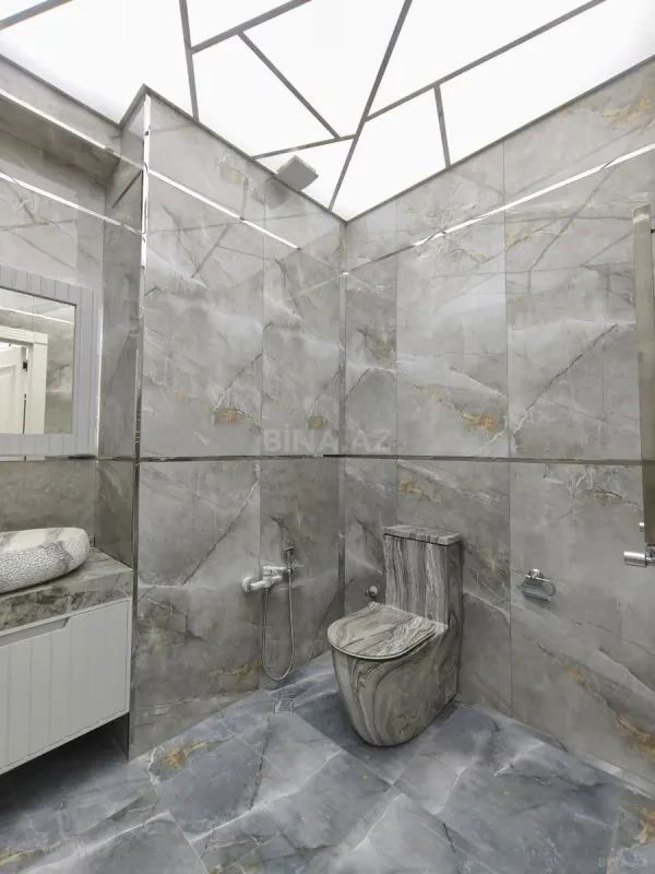 Satılır 3 otaqlı mənzil 138 m²