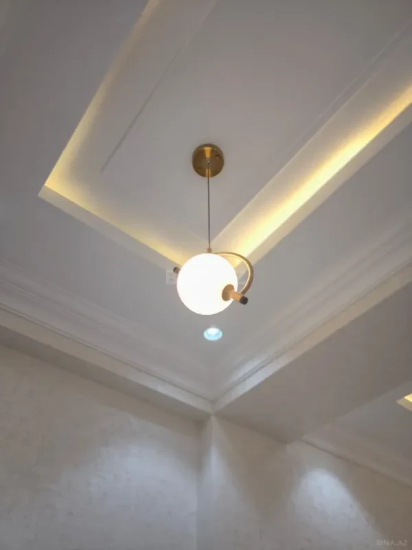 Satılır 3 otaqlı mənzil 138 m²