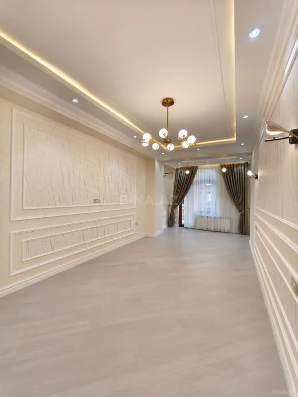 Satılır 3 otaqlı mənzil 138 m²