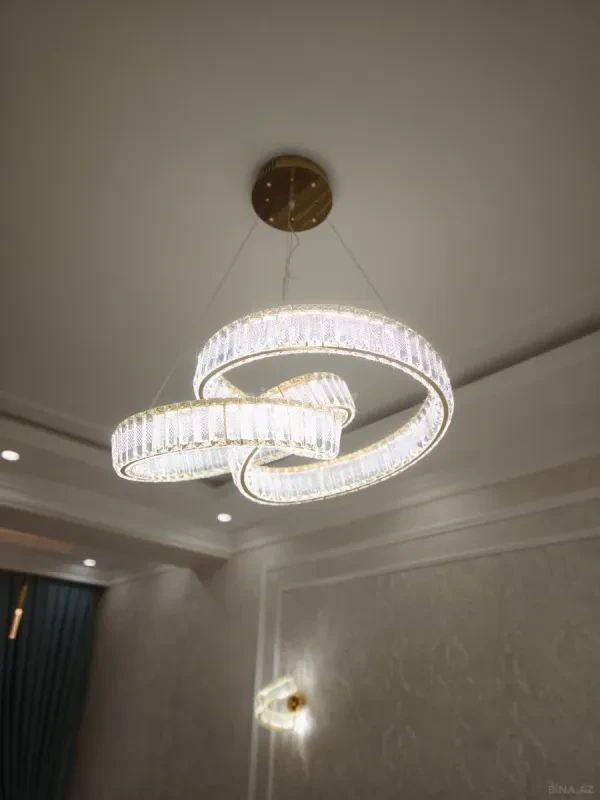 Satılır 3 otaqlı mənzil 138 m²