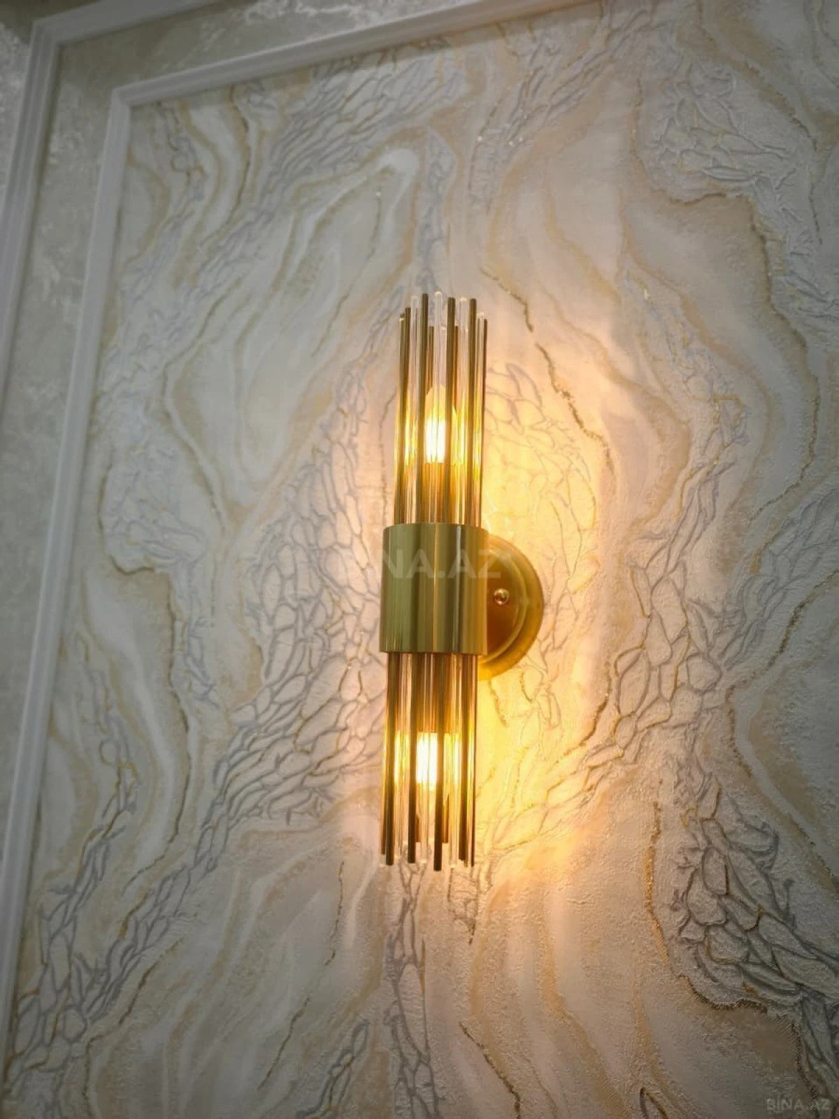 Satılır 3 otaqlı mənzil 138 m²