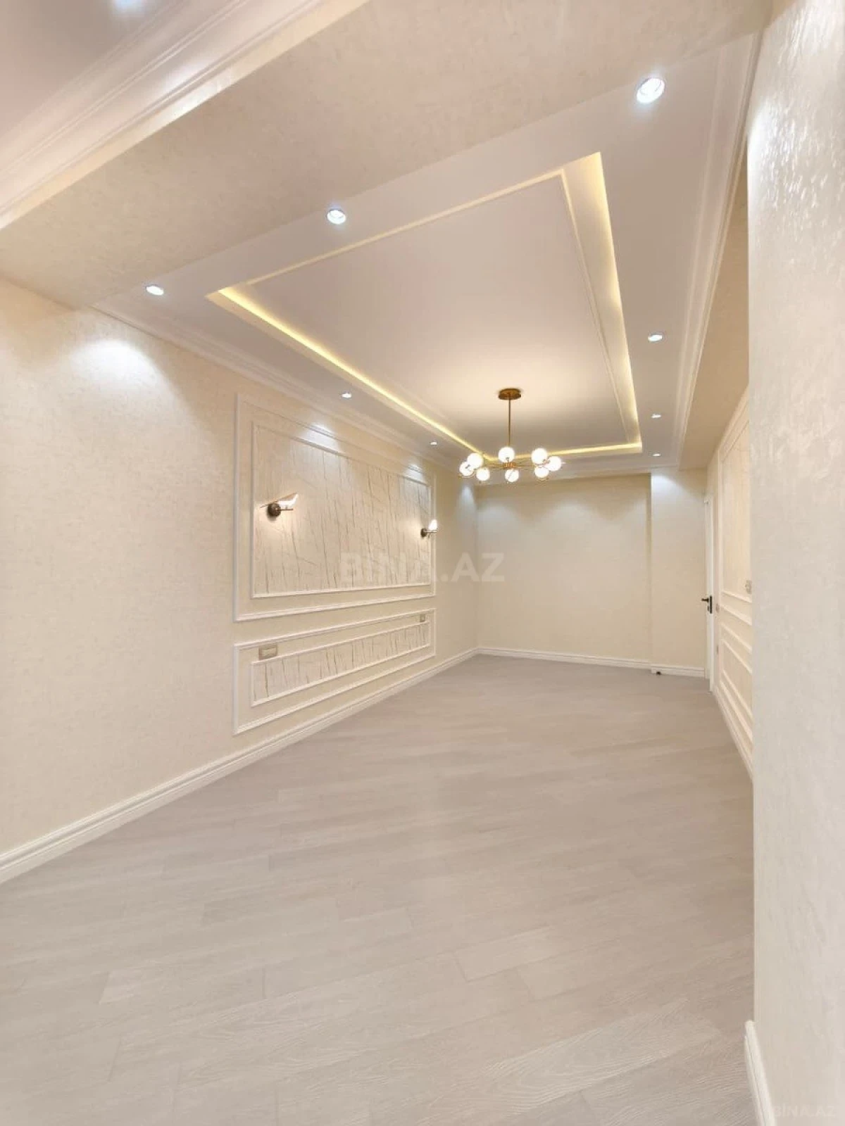 Satılır 3 otaqlı mənzil 138 m²