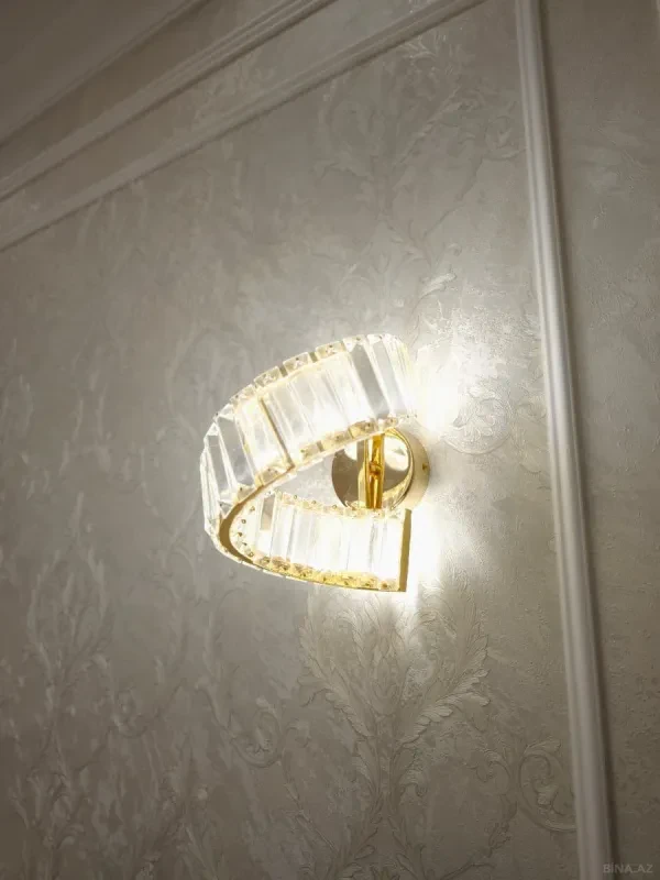 Satılır 3 otaqlı mənzil 138 m²