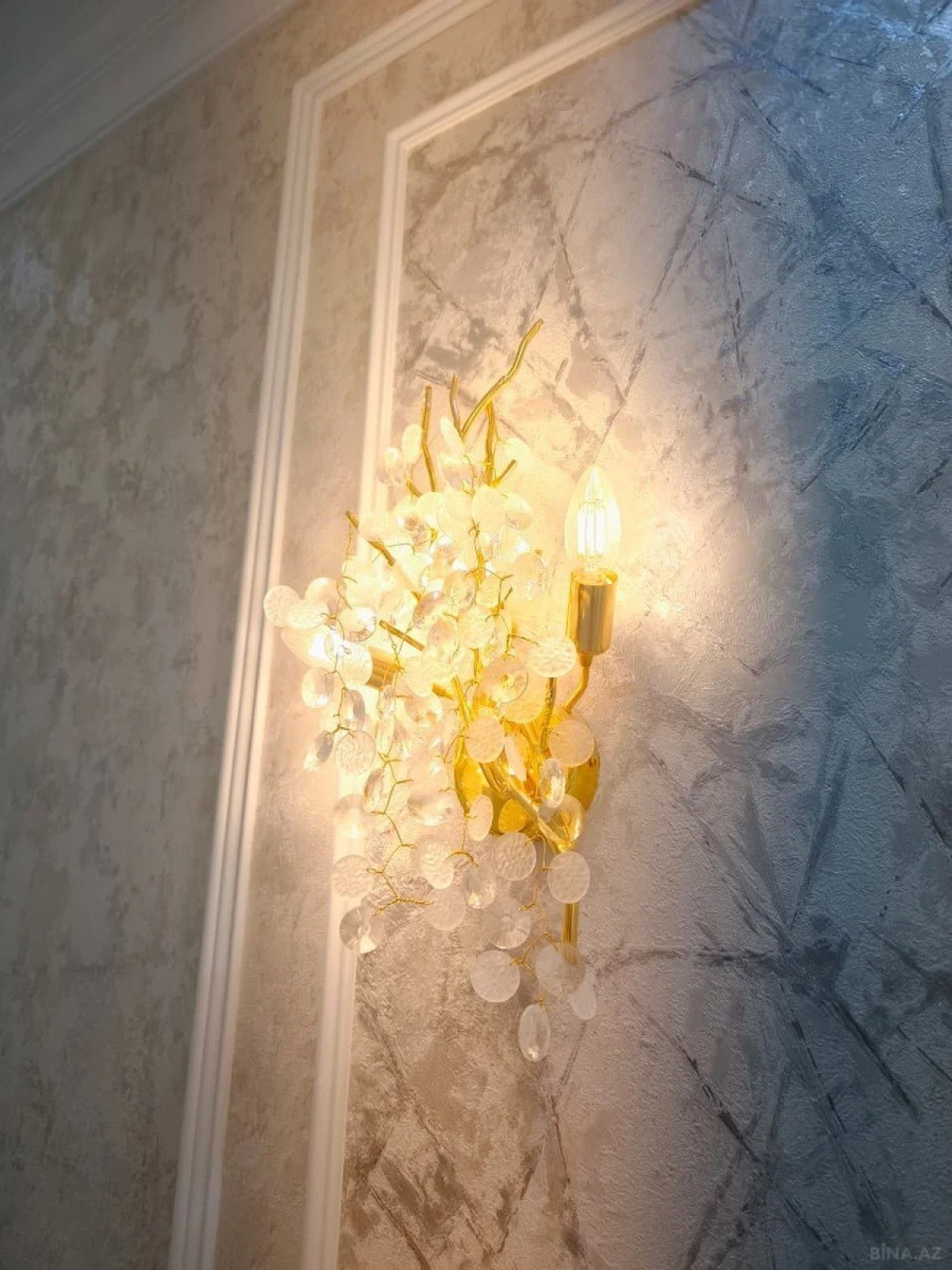 Satılır 3 otaqlı mənzil 138 m²