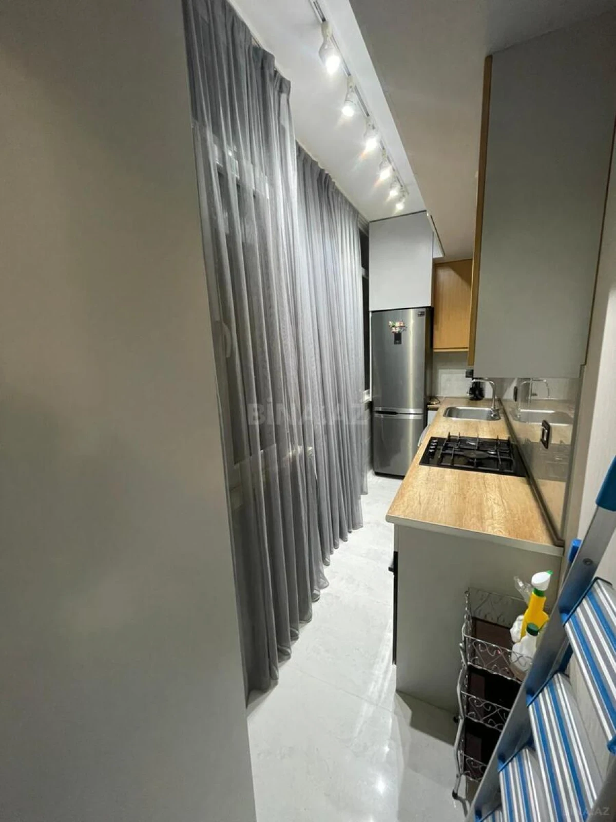 Kirayə verilir 2 otaqlı mənzil 65 m²